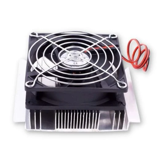 Radiator z wentylatorem 12V 92mm wydajne chłodzeni (1)