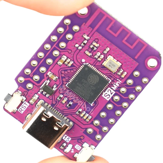 Zdjęcie produktu Mikrokontroler ESP32-S2 mini S2FN4R2 WiFi 4MB ESP32 USB-C Wemos do Arduino (1)